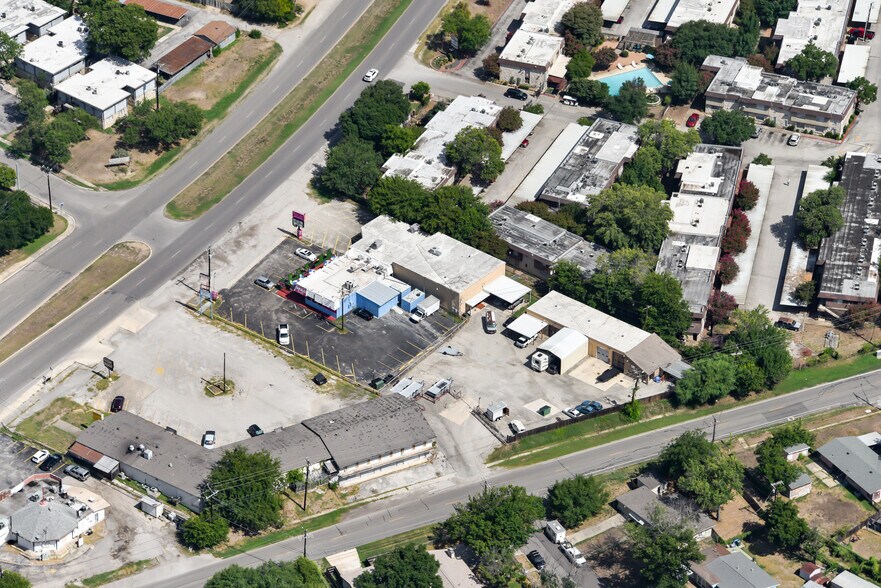 2502 Harry Wurzbach Rd, San Antonio, TX à louer - Aérien – Image 3 sur 16
