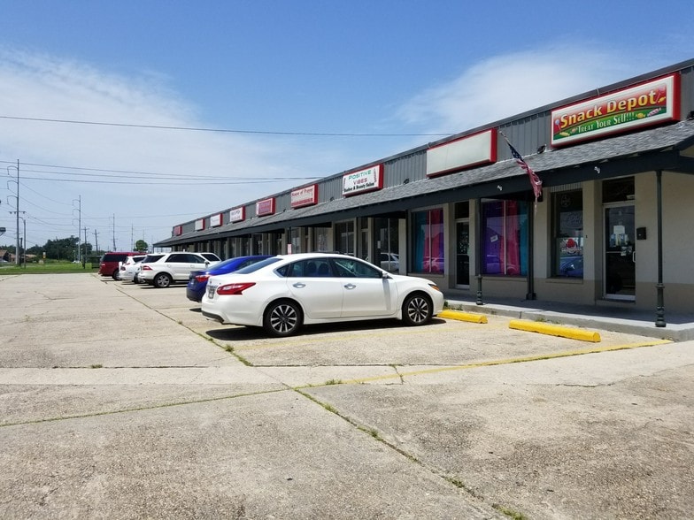 7701 Dwyer Blvd, New Orleans, LA à louer - Photo principale – Image 2 sur 3