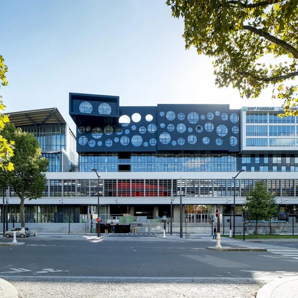 157 Boulevard Macdonald, Paris à louer - Photo de l’immeuble – Image 1 sur 1