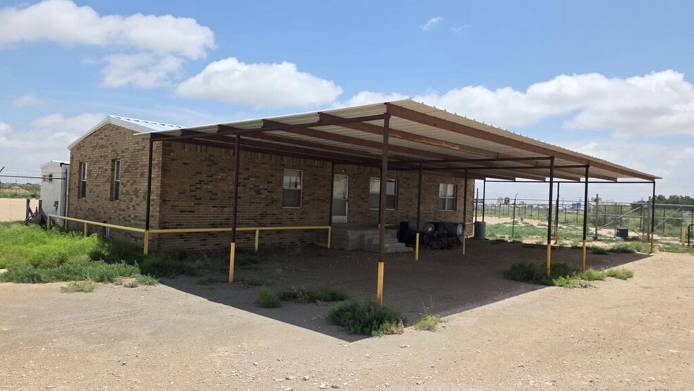 1401 IH-20, Monahans, TX à vendre - Photo de l’immeuble – Image 1 sur 24
