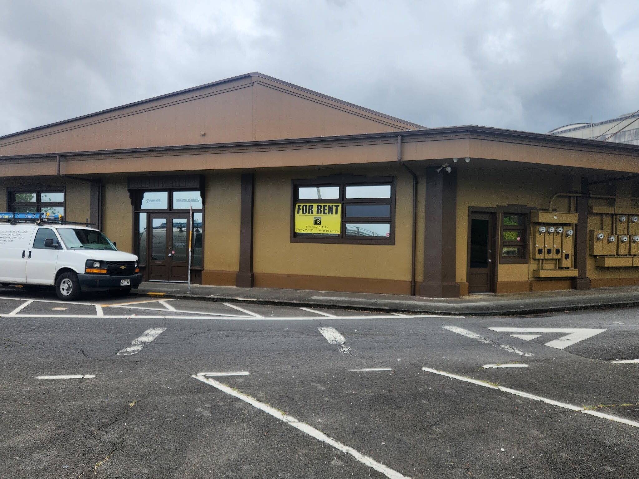 8 Kamehameha Ave, Hilo, HI à louer Photo de l’immeuble– Image 1 sur 7