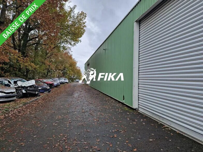 Local d'activités dans Fronton à vendre - Photo de l’immeuble – Image 3 sur 12