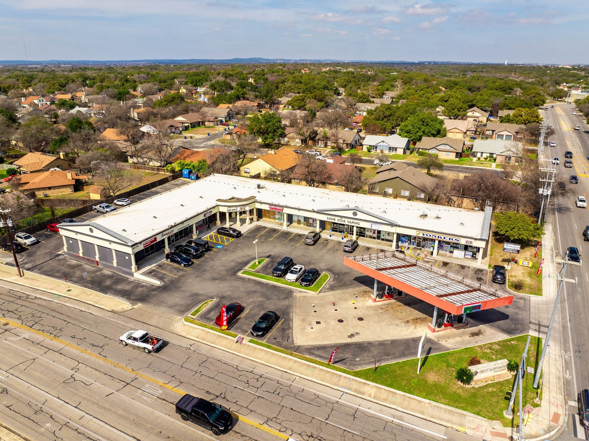 6111 Tezel Rd, San Antonio, TX à louer Photo de l’immeuble– Image 1 sur 8