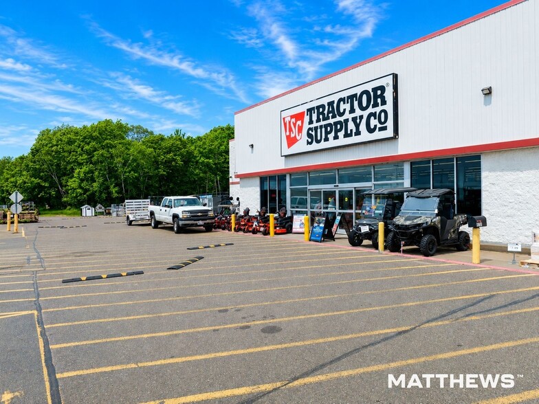 2179 Us-8, Saint Croix Falls, WI à vendre - Photo de l’immeuble – Image 1 sur 3