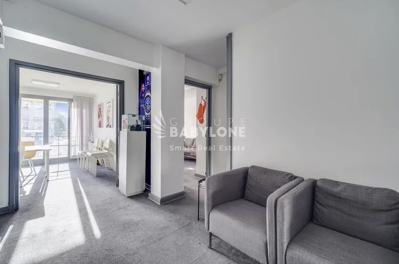 Bureau dans Neuilly-sur-Seine à louer Photo intérieure– Image 1 sur 10