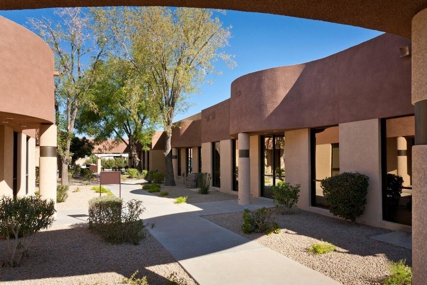 1818 E Southern Ave, Mesa, AZ à louer - Photo de l’immeuble – Image 3 sur 9