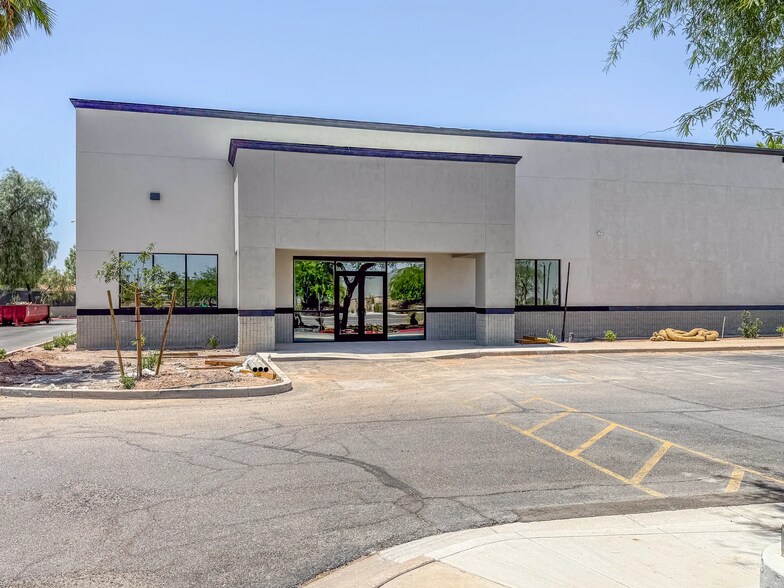 7561 E Baseline Rd, Mesa, AZ à vendre - Photo de l’immeuble – Image 2 sur 17