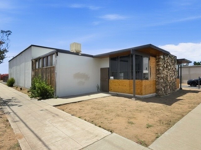 211 M St, Fresno, CA à vendre - Photo de l’immeuble – Image 2 sur 16