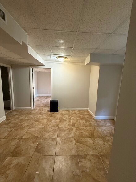 944 Fairfield Ave, Bridgeport, CT à louer - Photo de l’immeuble – Image 2 sur 15