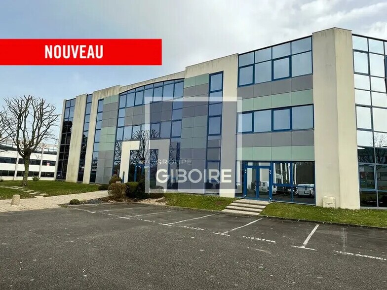 Bureau dans Saint-Grégoire à louer - Photo de l’immeuble – Image 1 sur 4