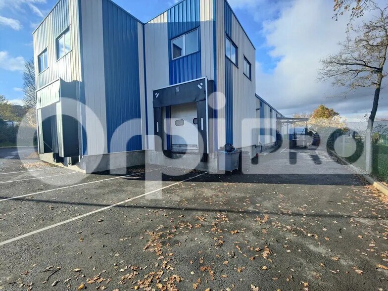 Local d'activités dans Étampes à vendre - Photo de l’immeuble – Image 2 sur 6