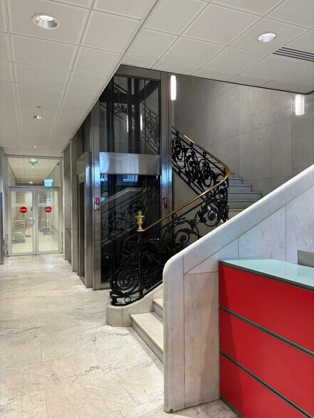 11 Rue Scribe, Paris à louer - Photo de l’immeuble – Image 1 sur 7