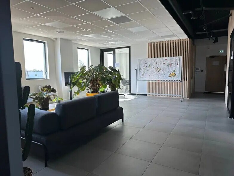 Bureau dans Montpellier à vendre - Photo de l’immeuble – Image 2 sur 10