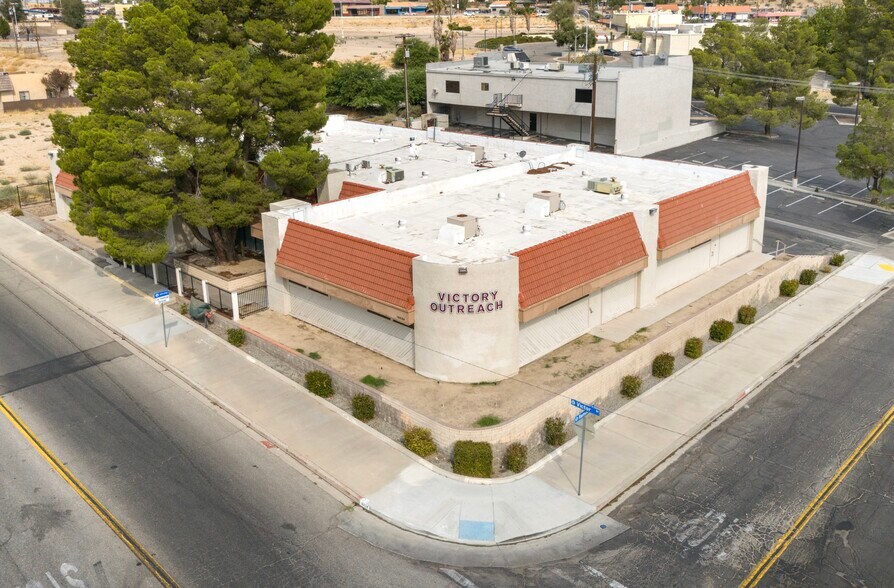 16534 Victor St, Victorville, CA à vendre - Photo de l’immeuble – Image 1 sur 5
