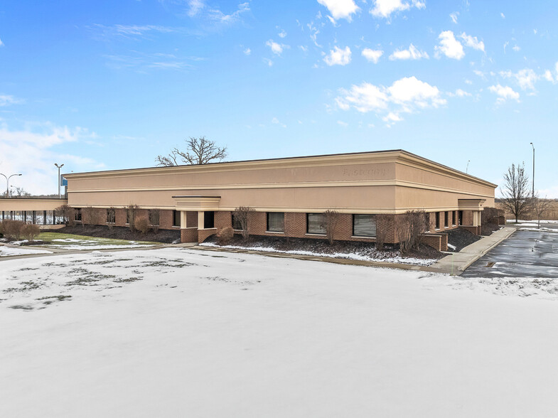 6555 Dean Memorial Pky, Hudson, OH à vendre - Photo de l’immeuble – Image 3 sur 21