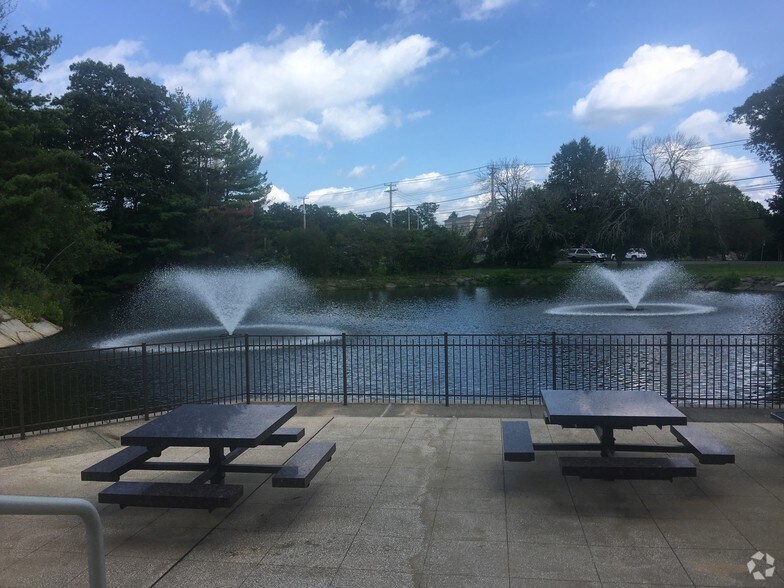 2 Trap Falls Rd, Shelton, CT à louer - Autre – Image 2 sur 30