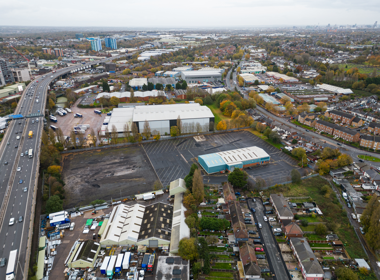 Birmingham Rd, Oldbury à louer Photo principale– Image 1 sur 19