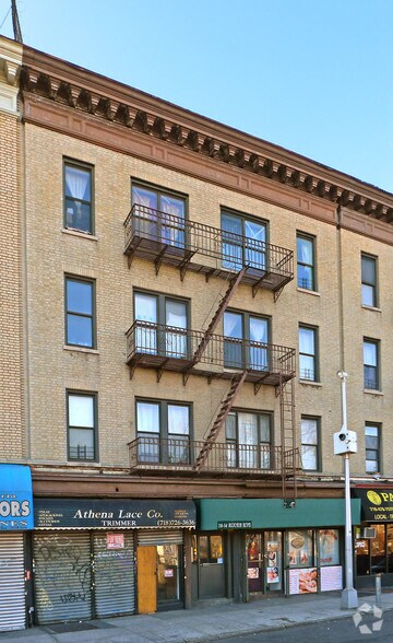 38-14 Astoria Blvd, Astoria, NY à louer - Photo de l’immeuble – Image 2 sur 3