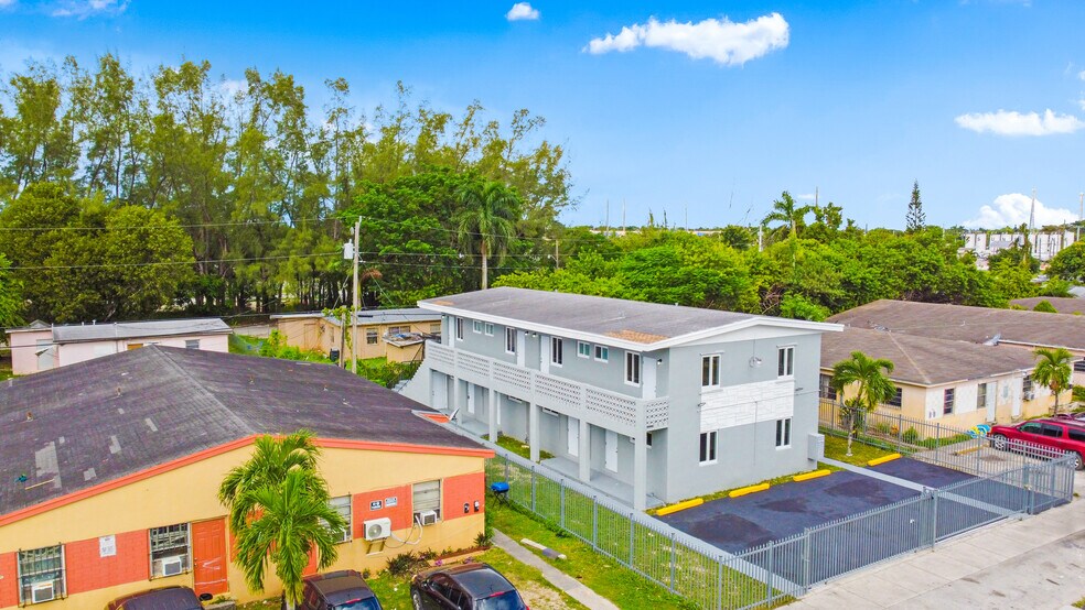 1430 NW 2nd Ave, Florida City, FL à vendre - Photo de l’immeuble – Image 3 sur 46