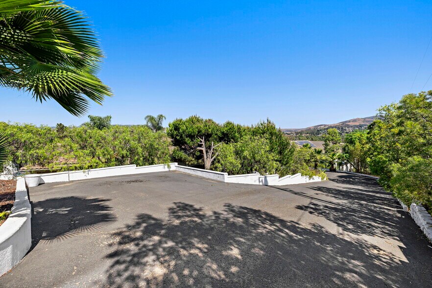 31645 Rancho Viejo Rd, San Juan Capistrano, CA à vendre - Photo de l’immeuble – Image 3 sur 6