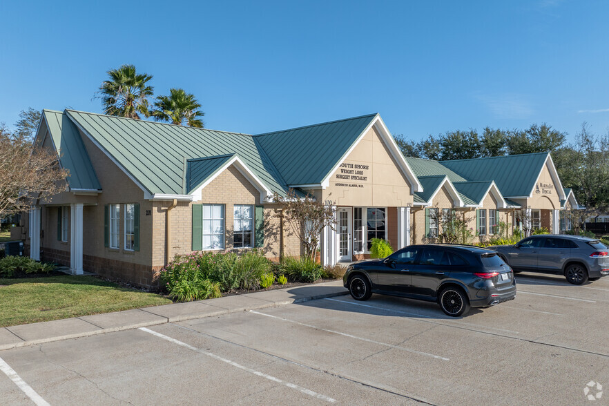 201 Enterprise Ave, League City, TX à louer - Photo de l’immeuble – Image 1 sur 12