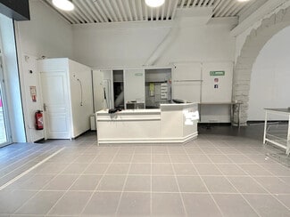 Plus de détails pour Local commercial à louer