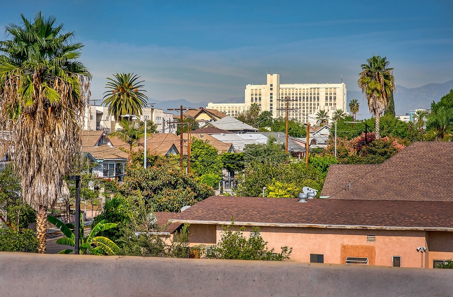 2105-2107 E Cesar E Chavez Ave, Los Angeles, CA à vendre - Autre – Image 3 sur 17