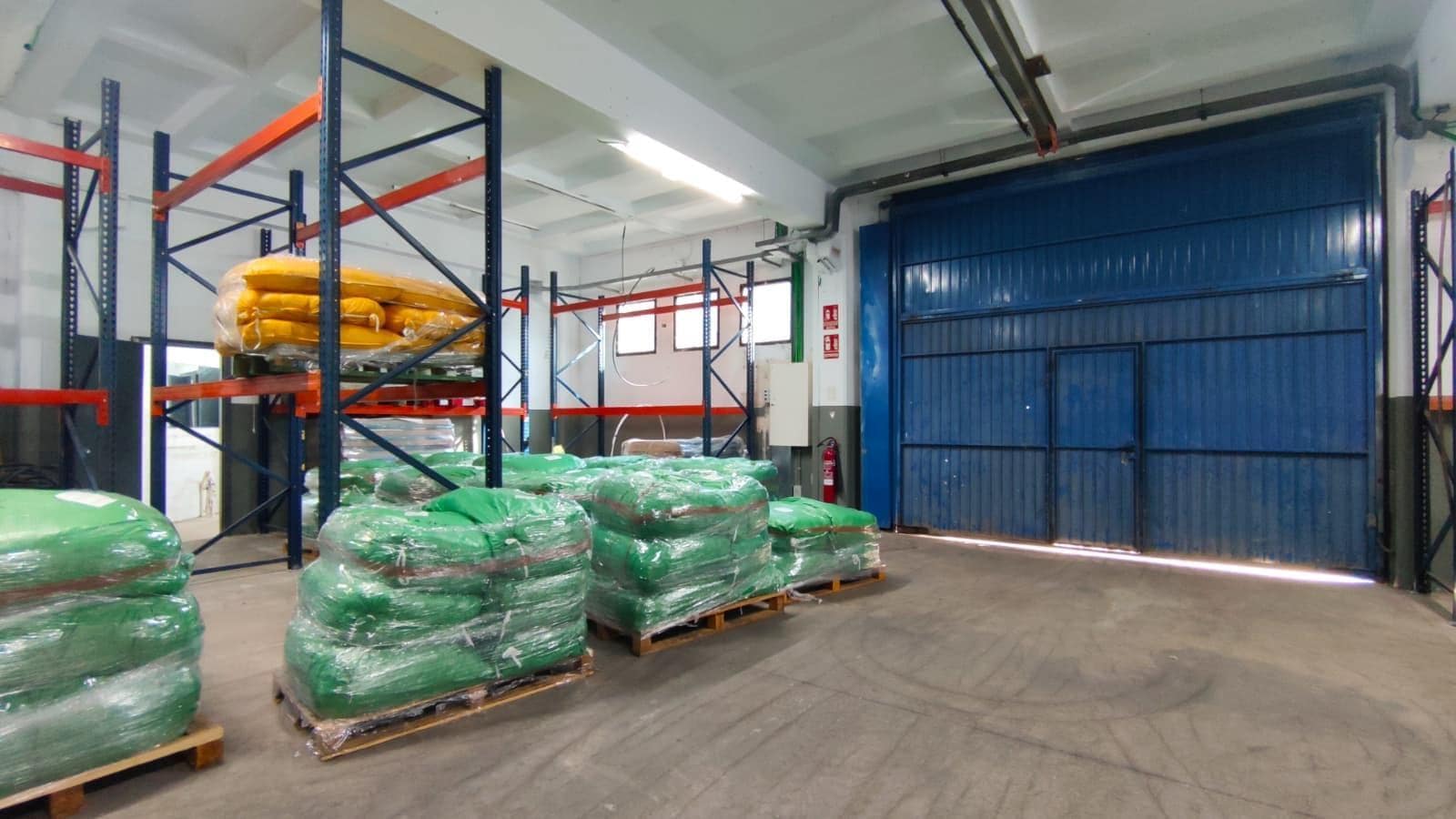 Industriel/Logistique dans Rubí, Barcelona à louer Photo intérieure– Image 1 sur 21