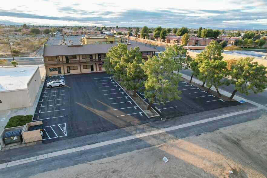 14359 Amargosa Rd, Victorville, CA à vendre - Aérien – Image 2 sur 11