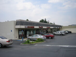22409-22499 Barton Rd, Grand Terrace, CA à louer Photo de l’immeuble– Image 2 sur 4