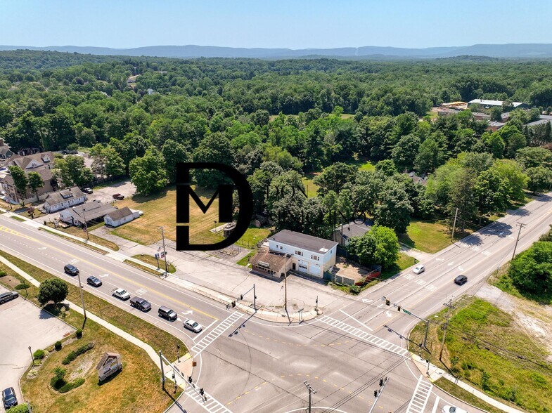 905 Route 376, Hopewell Junction, NY à vendre - Photo de l’immeuble – Image 1 sur 7