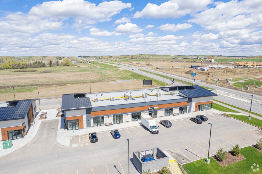 258 Northridge Dr, Okotoks, AB à louer - Aérien – Image 3 sur 10