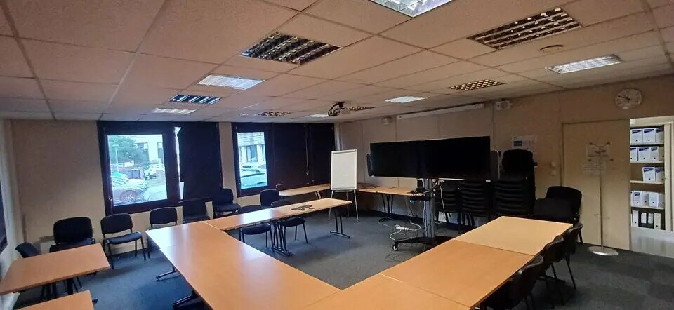 Bureau dans Caen à louer - Photo de l’immeuble – Image 2 sur 11