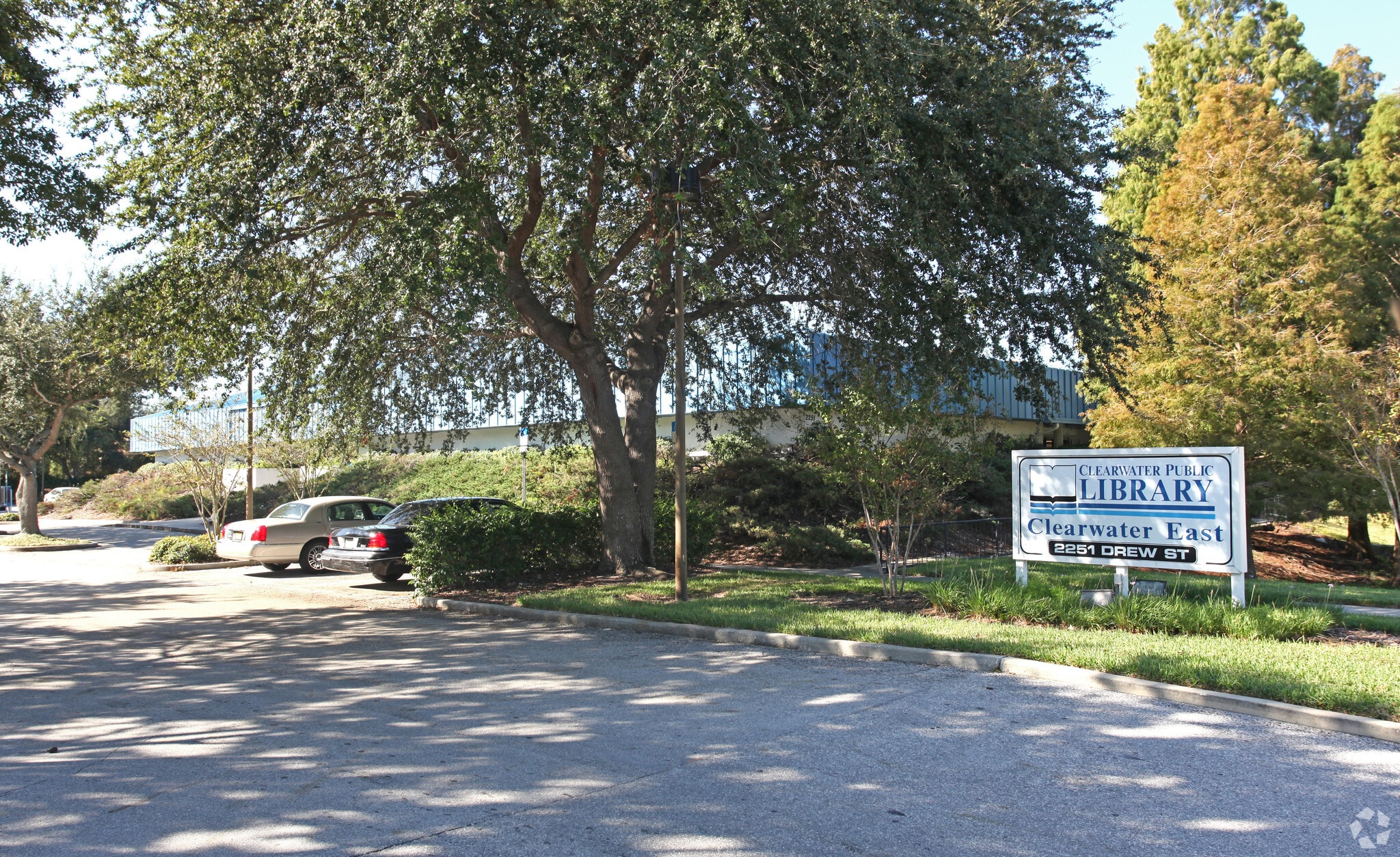 2251 Drew St, Clearwater, FL à vendre Photo principale– Image 1 sur 3