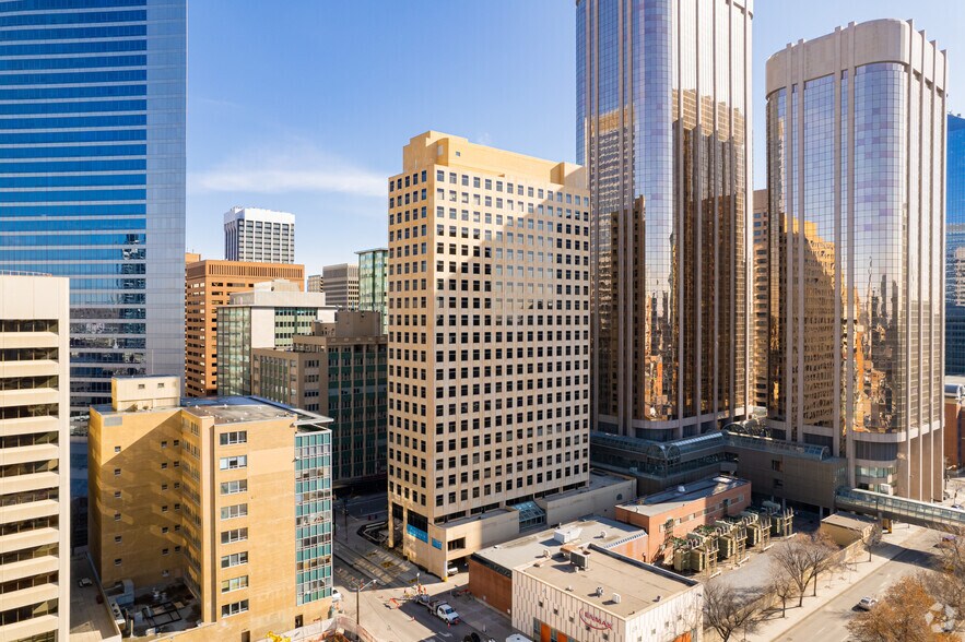 777 8th Ave SW, Calgary, AB à louer - Photo principale – Image 1 sur 10
