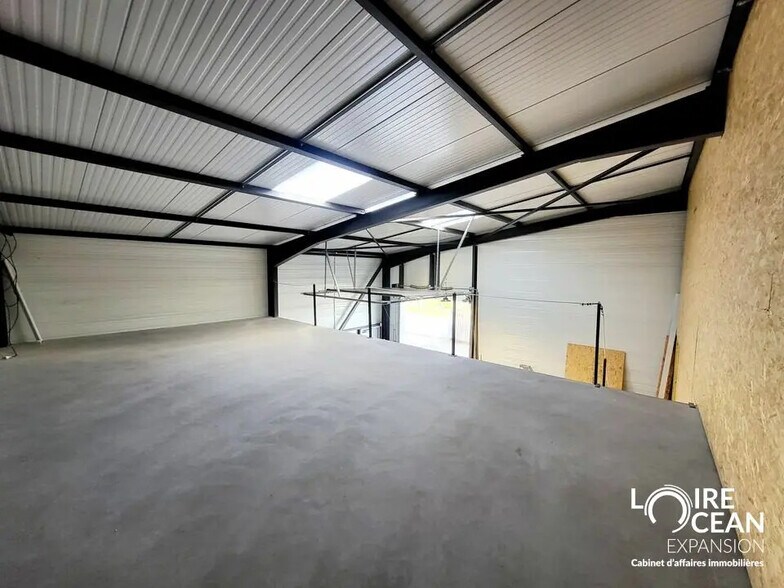 Local d’activités dans CHEMERE à louer - Photo intérieure – Image 2 sur 4