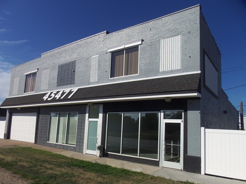 45477 Woodward Ave, Pontiac, MI à louer - Photo de l’immeuble – Image 2 sur 3