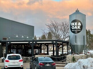 Plus de détails pour 6315 Main St, Woodridge, IL - Local commercial à vendre