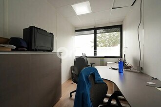 Industriel/Logistique dans Bron à louer Photo intérieure– Image 1 sur 6