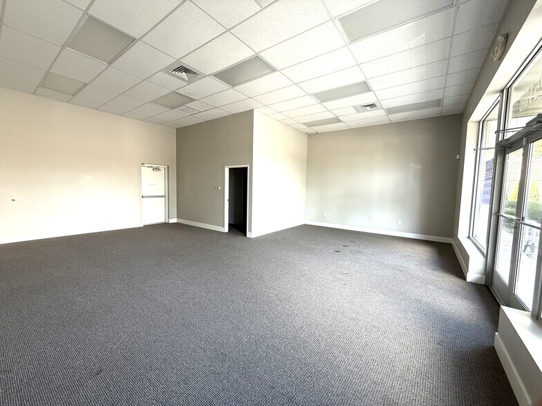 2510 Portland Rd, Newberg, OR à louer - Photo de l’immeuble – Image 3 sur 3