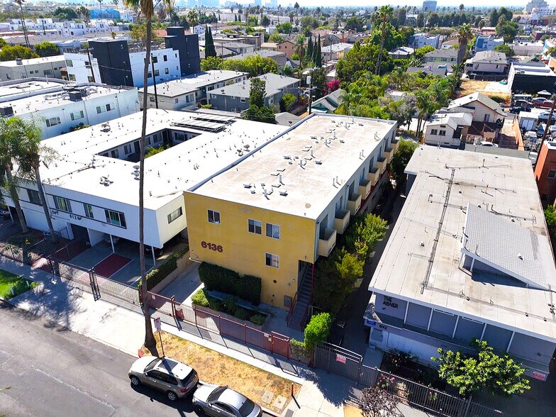 6136 Eleanor Ave, Los Angeles, CA à vendre - Photo de l’immeuble – Image 3 sur 11