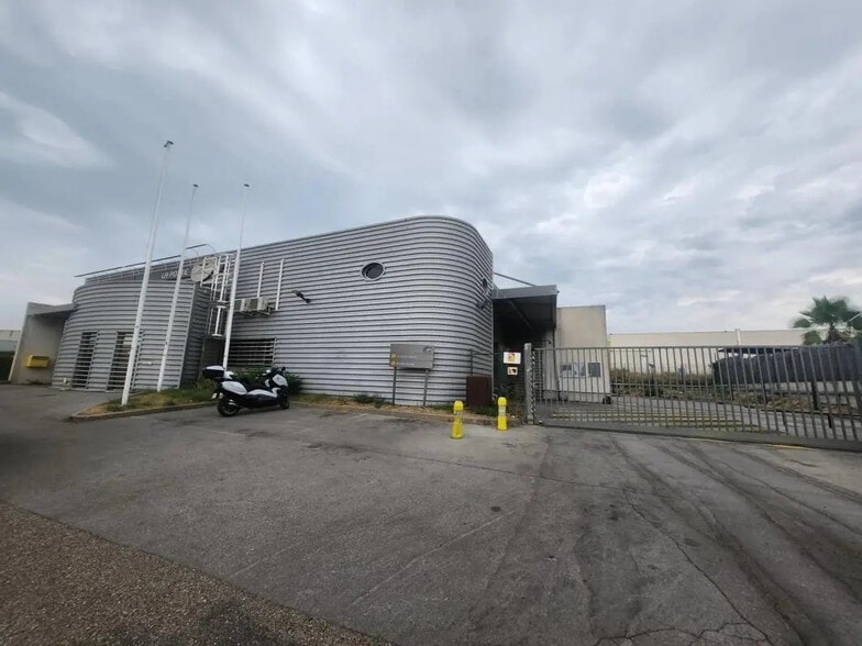 Industriel/Logistique dans Vendargues à louer - Photo de l’immeuble – Image 3 sur 18