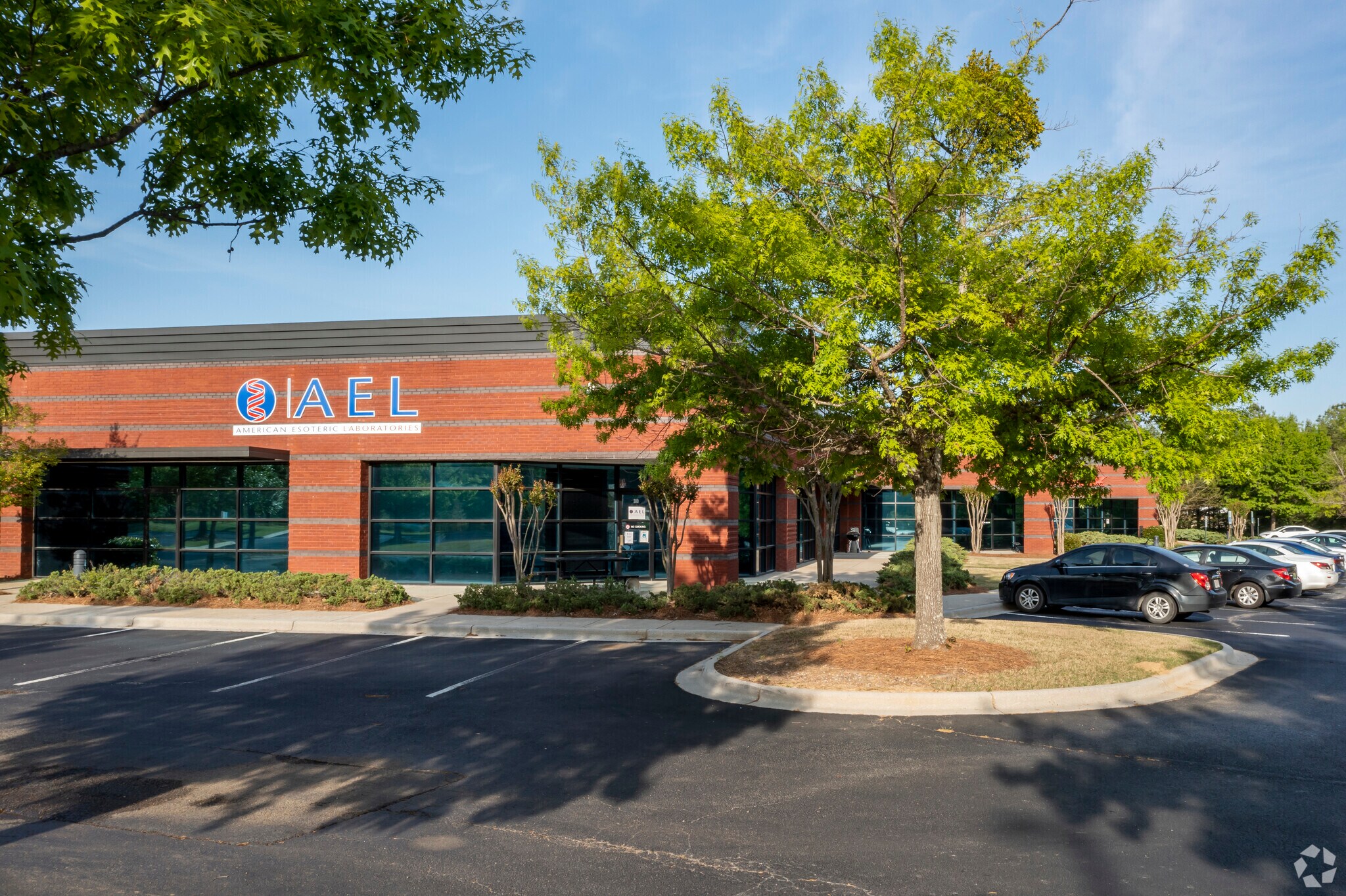 201 London Pky, Birmingham, AL à louer Photo principale– Image 1 sur 11