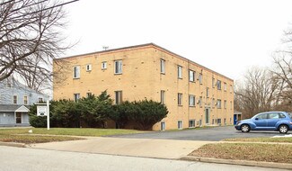 Plus de détails pour 191 Center Rd, Bedford, OH - Logement à vendre