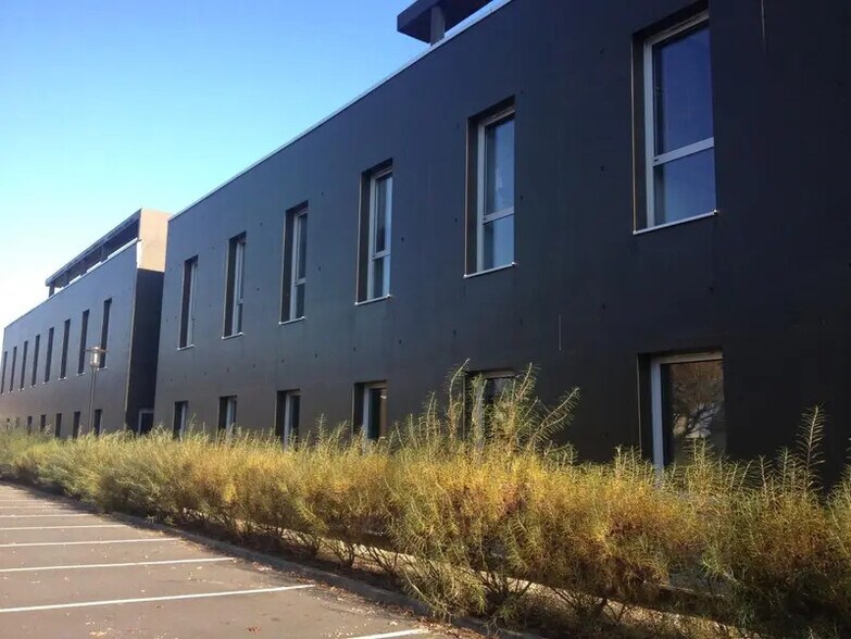 98 Rue Du Leinster, La Chapelle-sur-Erdre à louer - Photo de l’immeuble – Image 2 sur 9