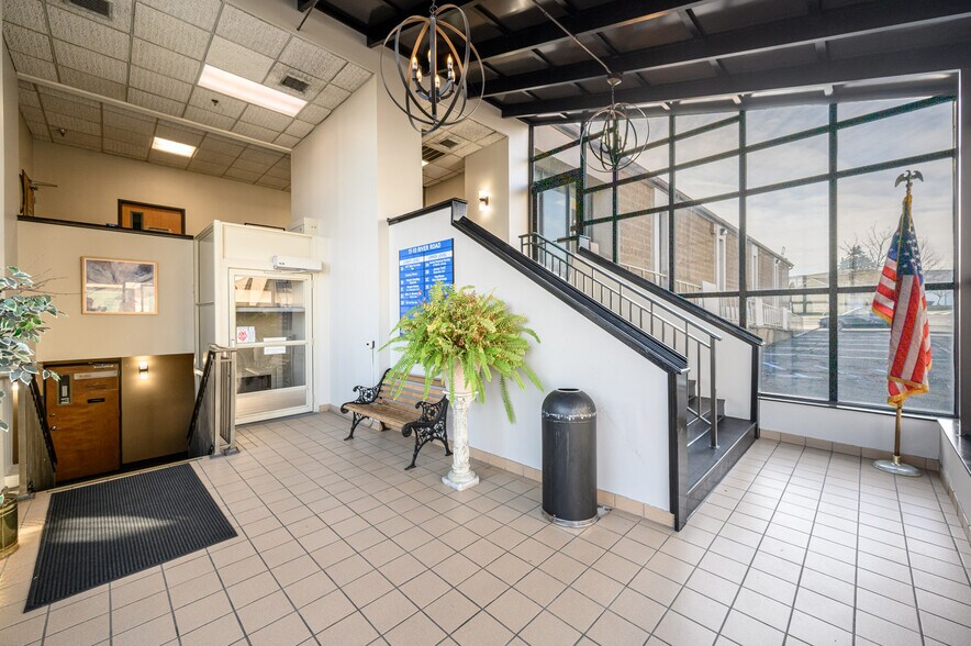 17-10 River Rd, Fair Lawn, NJ à vendre - Photo de l’immeuble – Image 3 sur 21