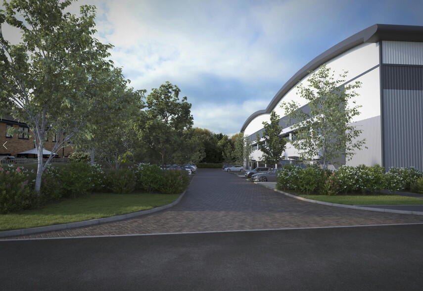2 Gatehouse Way, Aylesbury à louer - Photo de l’immeuble – Image 3 sur 4