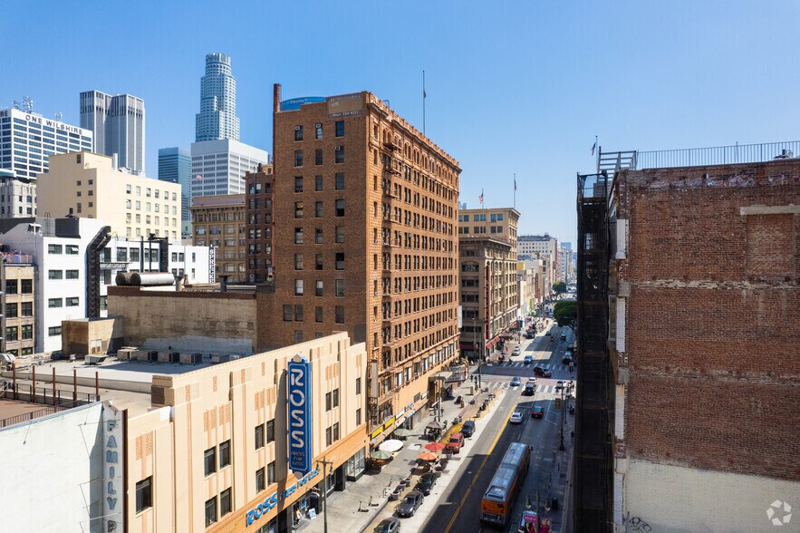 707 S Broadway, Los Angeles, CA à louer - Photo de l’immeuble – Image 2 sur 6