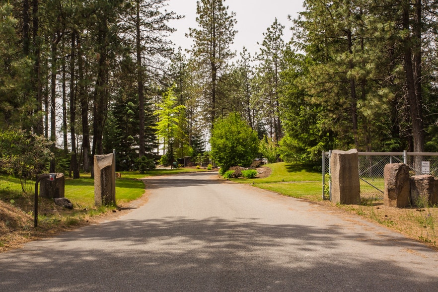 14617 N Newport Hwy, Mead, WA à vendre - Photo de l’immeuble – Image 3 sur 11