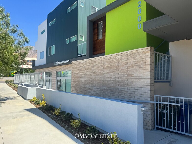 2000 Lake Ave, Altadena, CA à louer - Photo de l’immeuble – Image 3 sur 26